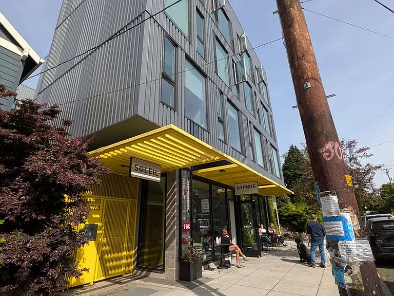 Soleil Apartments — Photo 9