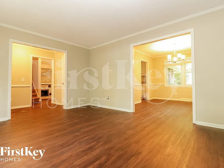 104 Beaumont Ct — Photo 3