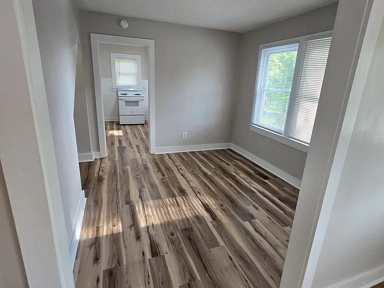 1805 Morningside Ave — Photo 9
