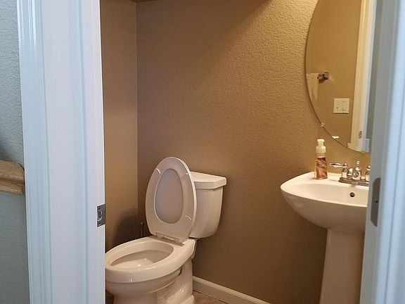 1/2 Bath at first floor landing