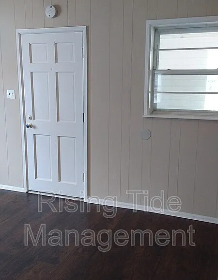 3295 Young Ave — Photo 19