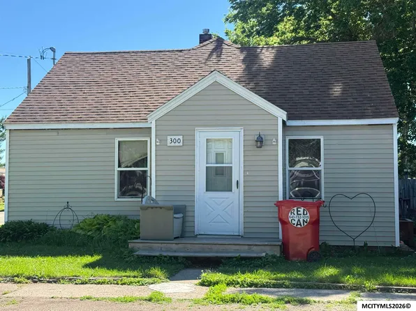300 5th St, Rudd, IA 50471