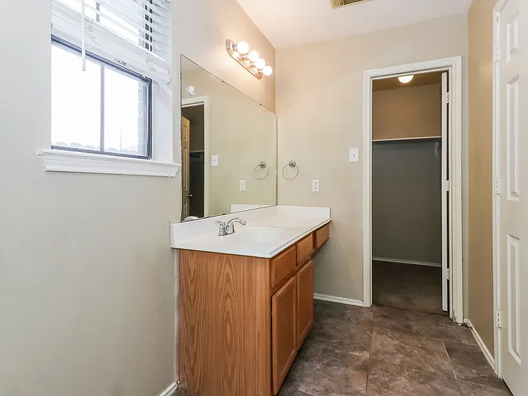 6618 Sutton Meadows Dr — Photo 11