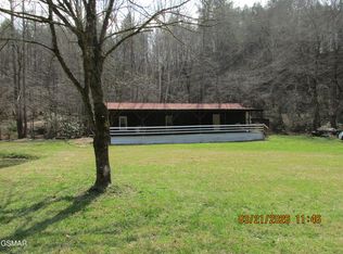 4902 Bogard Rd, Cosby, TN 37722