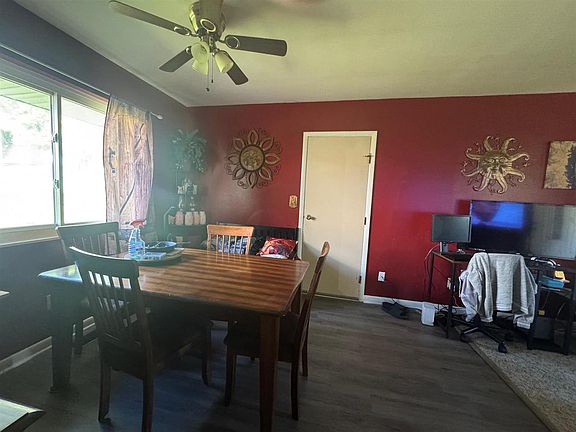 5th image of 2724 Willow Dr
