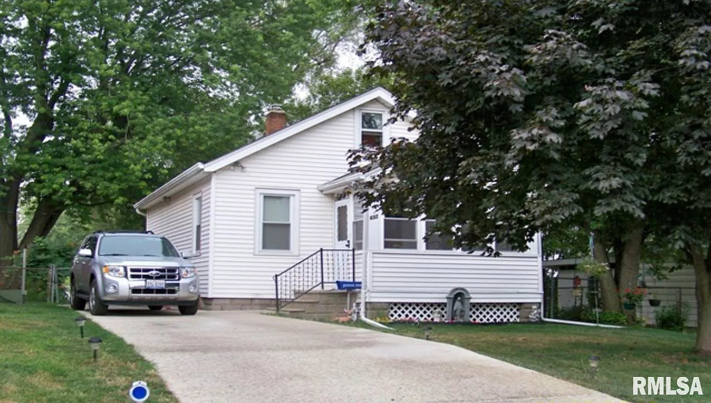 432 Carola St photo 1