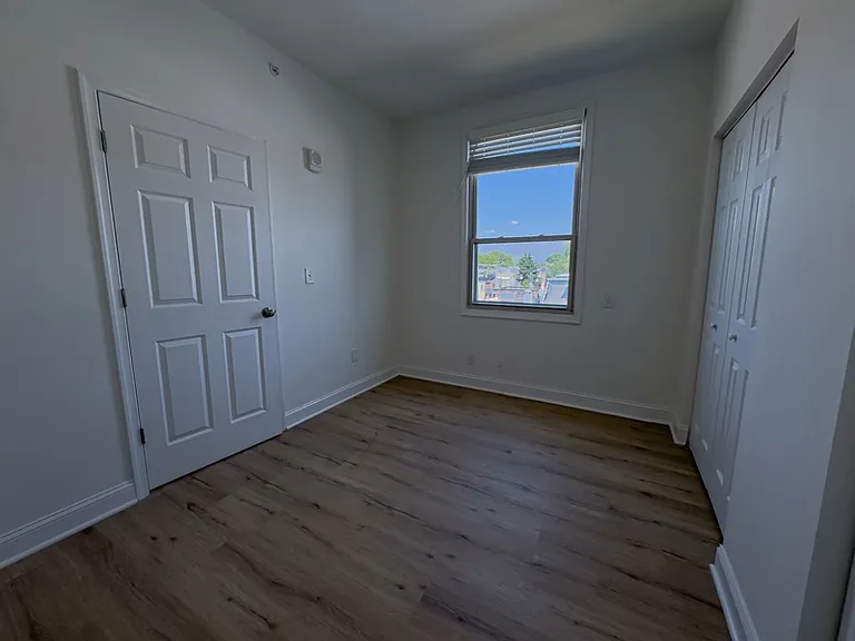 2113 Green St #3R — Photo 24