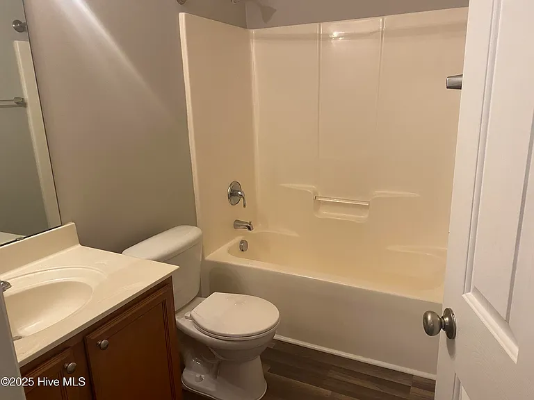 192 Pine Hollow Rd — Photo 5