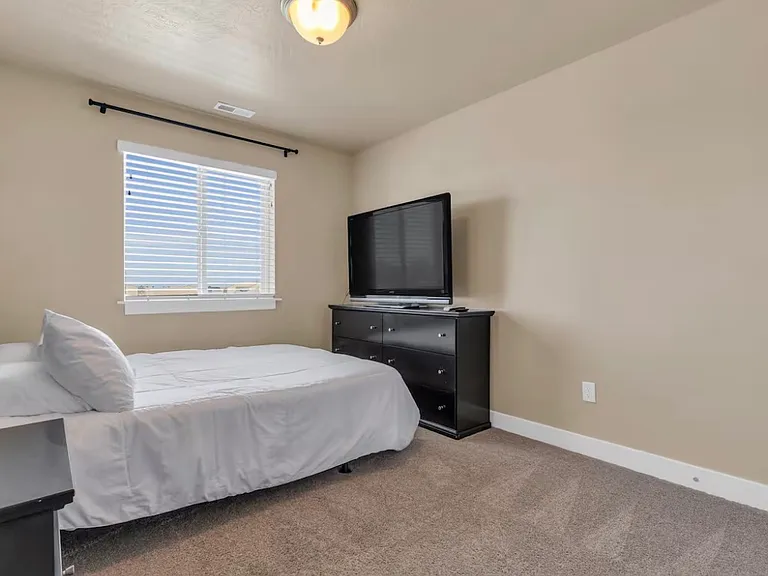 45 E 460 N — Photo 25