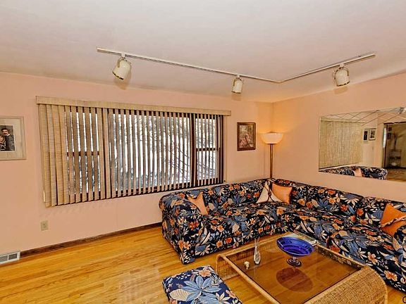 3rd image of 1428 Orlyn Dr