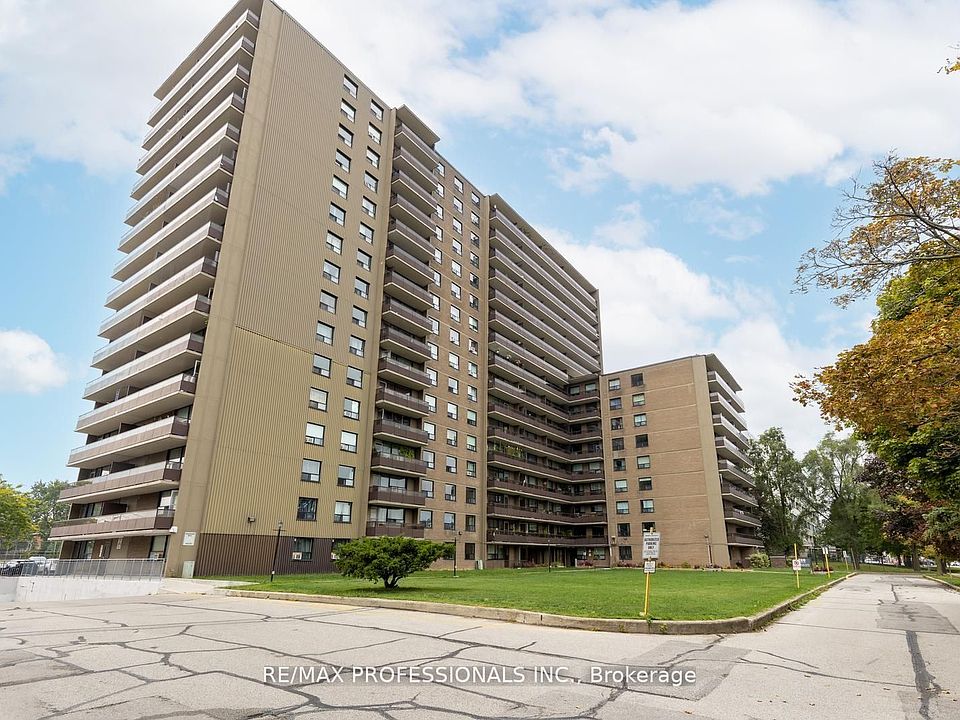 1st image of 180 Markham Rd #1704