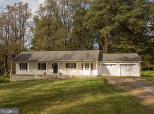 17141 Hays Dr, Bluemont, VA 20135