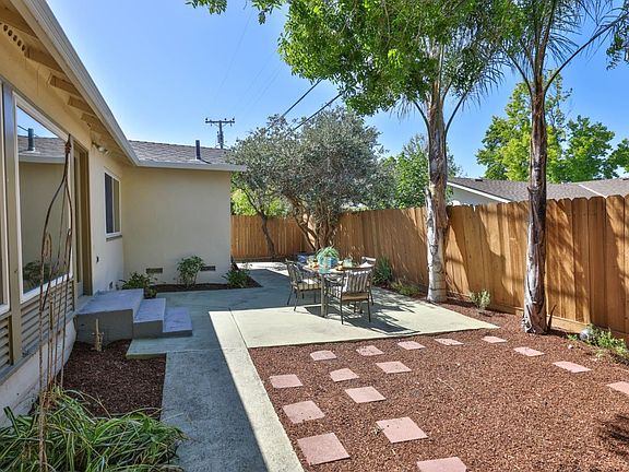 2nd image of 1063 W McKinley Ave