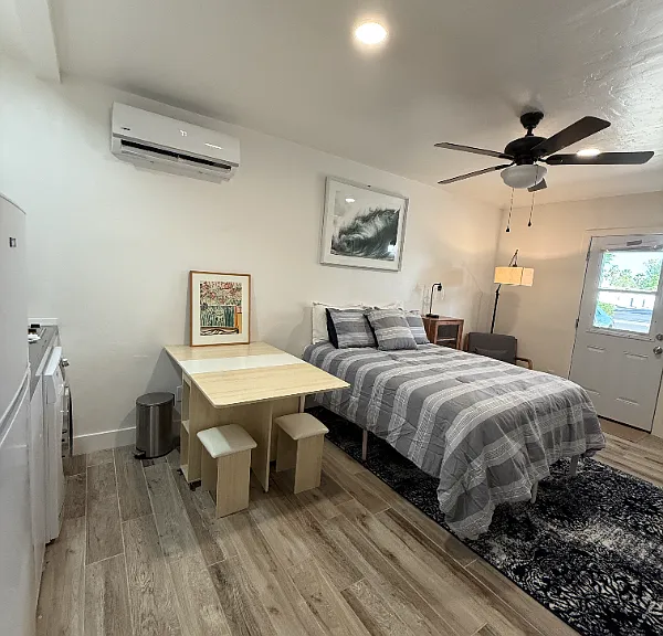 920 E Colter St — Photo 3