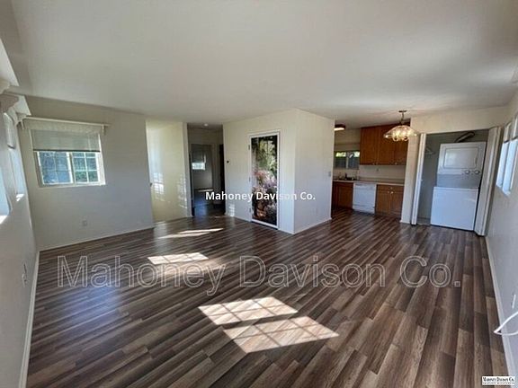 2nd image of 110 Woodward Ave