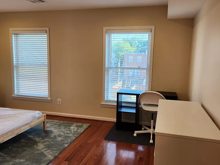1116 K St NE — Photo 10