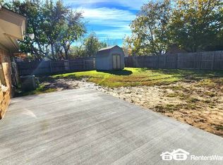7517 Oak Ridge Dr, North Richland Hills, TX 76182