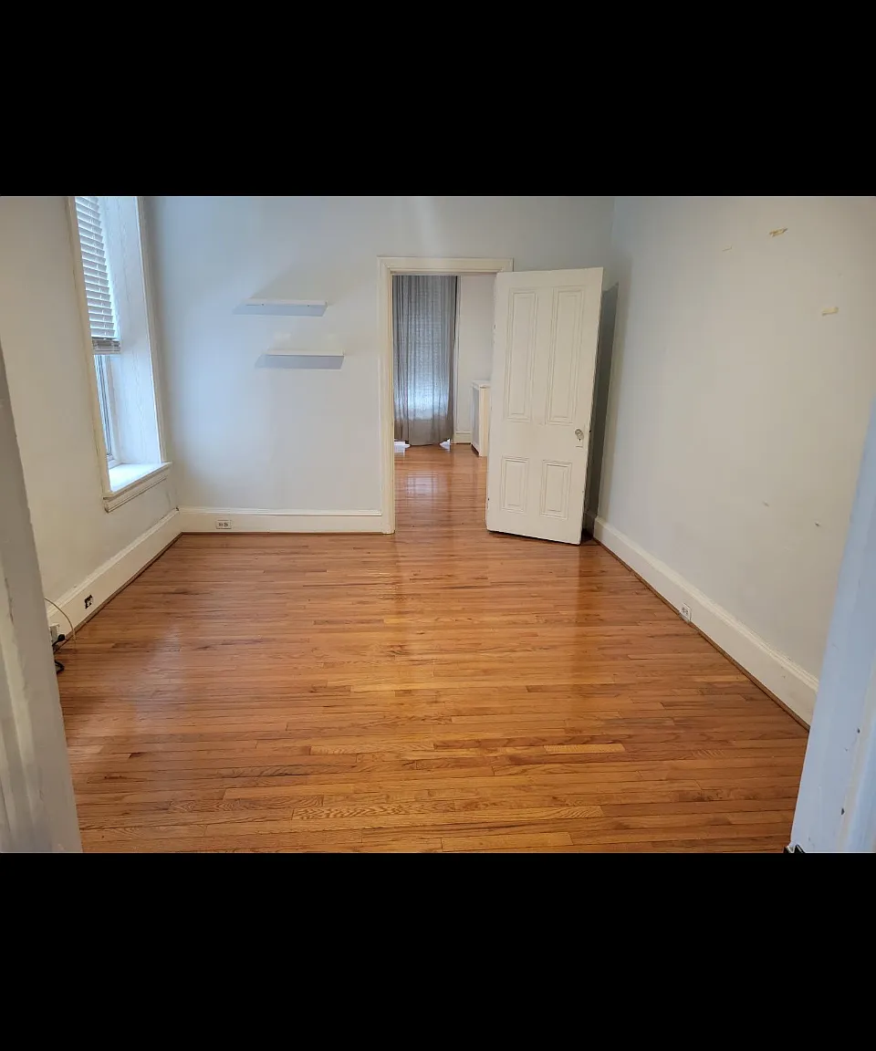 1 bed, 1000 sqft, $1,580 — Photo 1