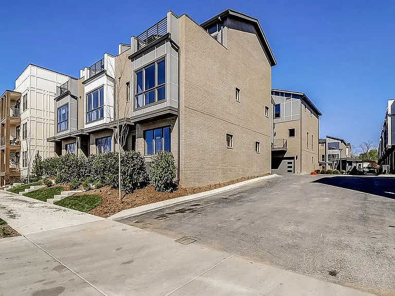 814 Melpark Ct — Photo 29