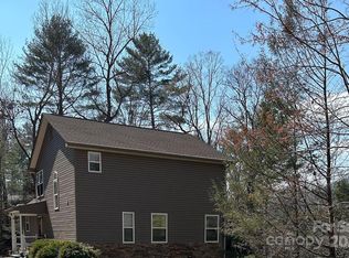 209 Falcon Crest Way, Pickens, SC 29671