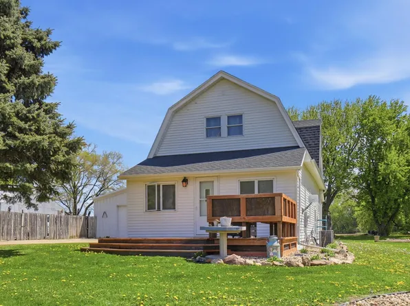 27090 540th Ave, Lansing, MN 55950
