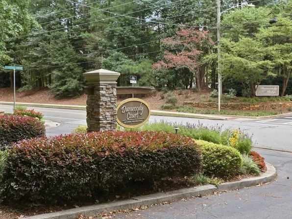 917 Dunbar Dr, Dunwoody, GA 30338