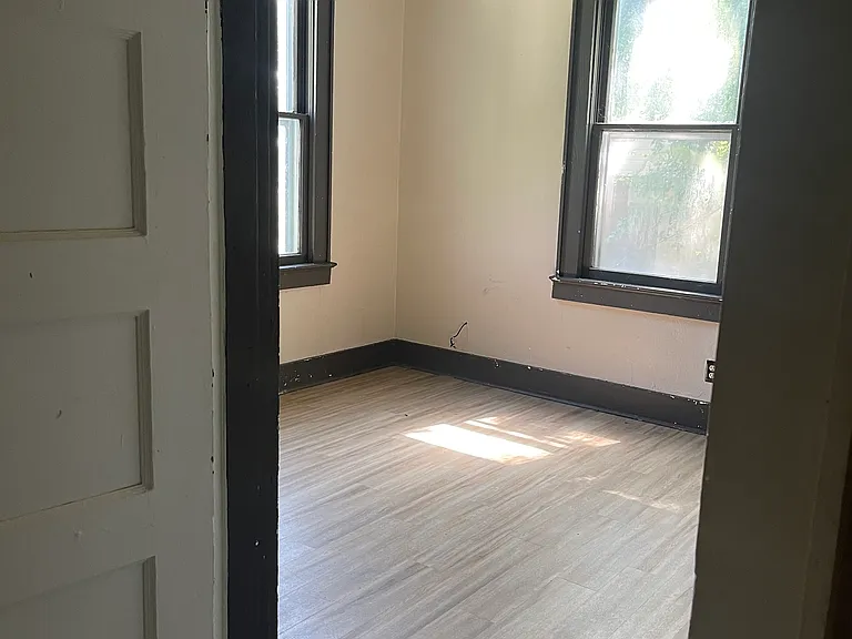 305 J.t. Polk Dr — Photo 35