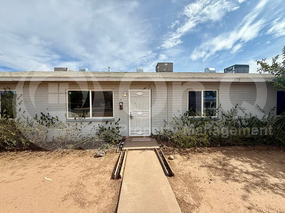 745 E Weldon Ave #2