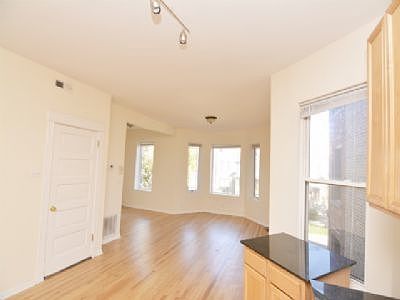 3rd image of 2531 W Medill Ave #2