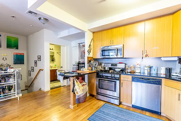 Rented by Compass | media 27