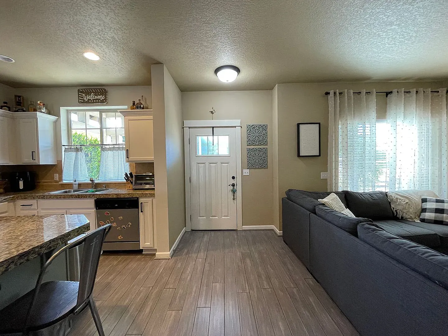 3 bed, 1790 sqft, $2,750 — Photo 4