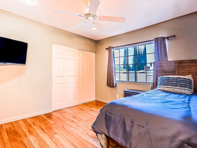 20212 Valerio St — Photo 23