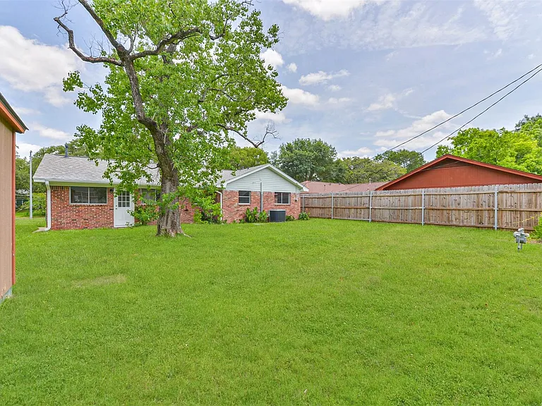 9631 Bundy Ln — Photo 31