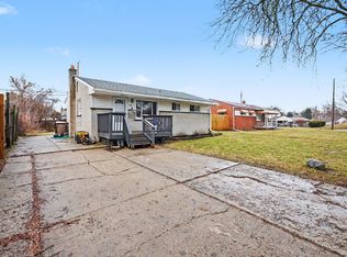 508 Linda Vista Dr, Pontiac, MI 48342