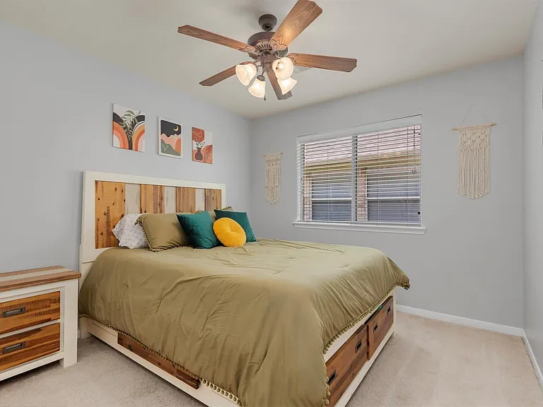 5614 Savannah Woods Ln — Photo 12