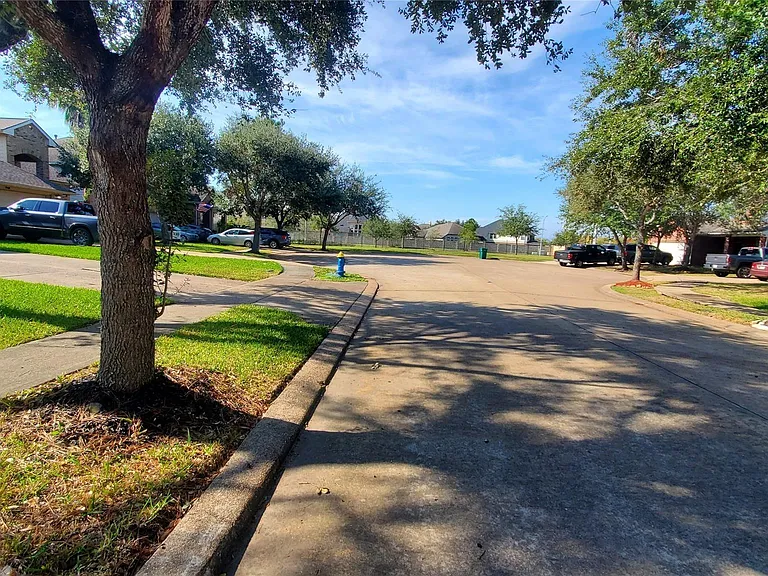 2814 Silver Point Ln — Photo 10