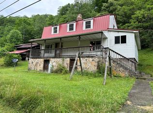 5616 Hurricane Creek Rd, Vansant, VA 24656