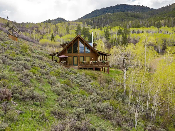 24110 Arapahoe Rd, Oak Creek, CO 80467