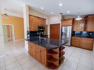 4498 NW 20th Ave, Fort Lauderdale, FL 33309