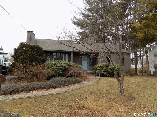 9-1/2 East Tomstead Road, Simsbury, CT 06070
