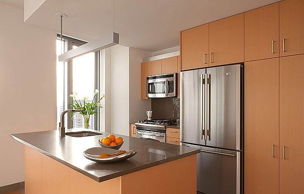 1st image of 8 Spruce St APT 15H