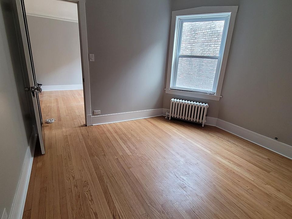 1st image of 6154 N Hamilton Ave #3