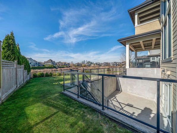 3863 159a St, Surrey, BC V3Z 0Y3