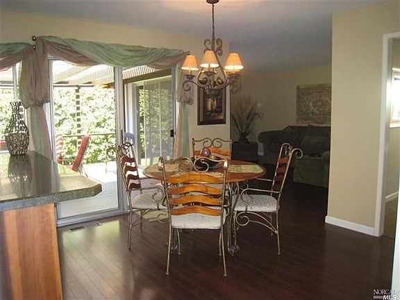 5th image of 2984 Applewood Ct