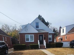 64 Benedict Ave, Valley Stream, NY 11580