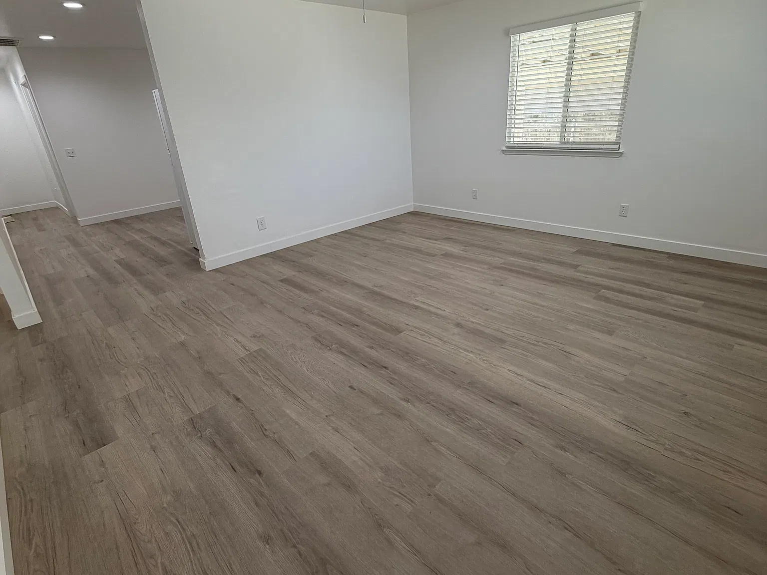 3 bed, 1066 sqft, $1,900 — Photo 4