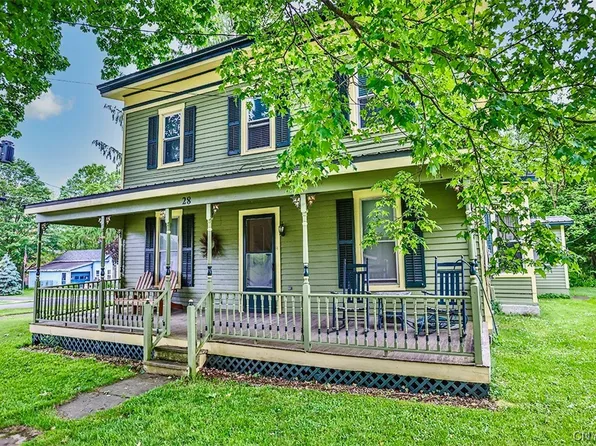 28 Union St, Morrisville, NY 13408