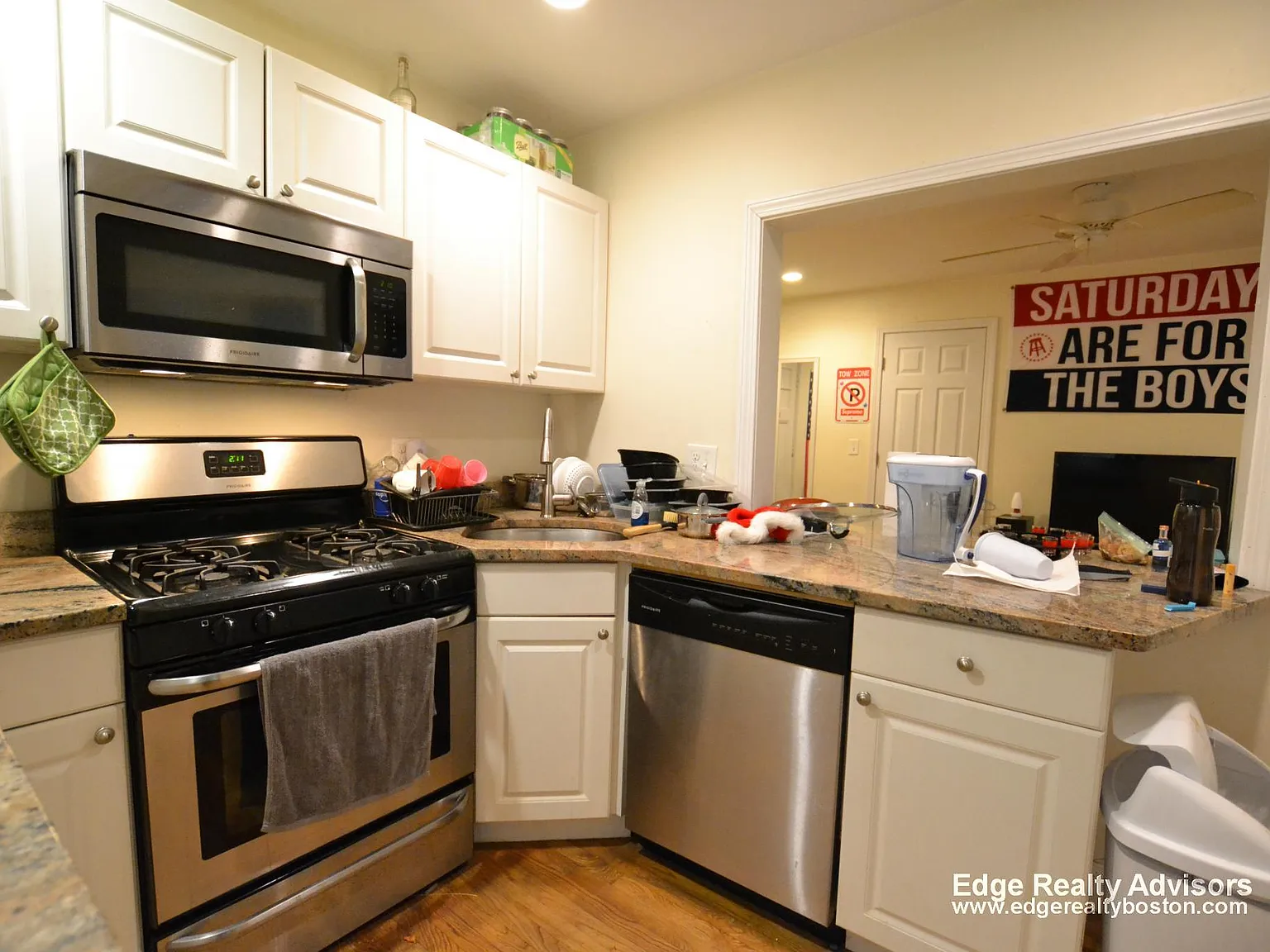 4 bed, 1050 sqft, $6,700 — Photo 2