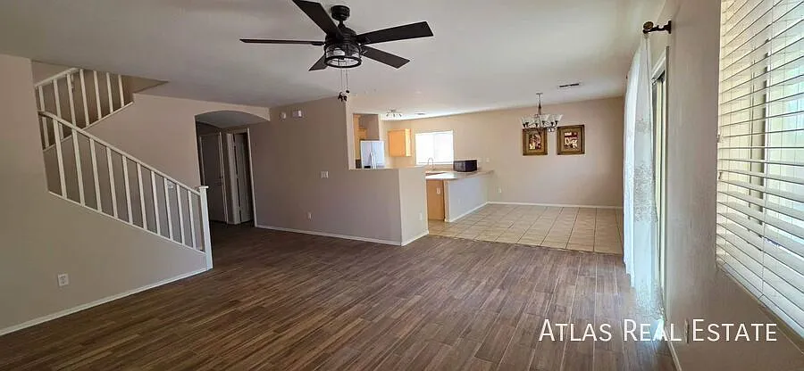 Beautiful Tolleson Home | 4br 3ba Huge Backyard — Photo 4