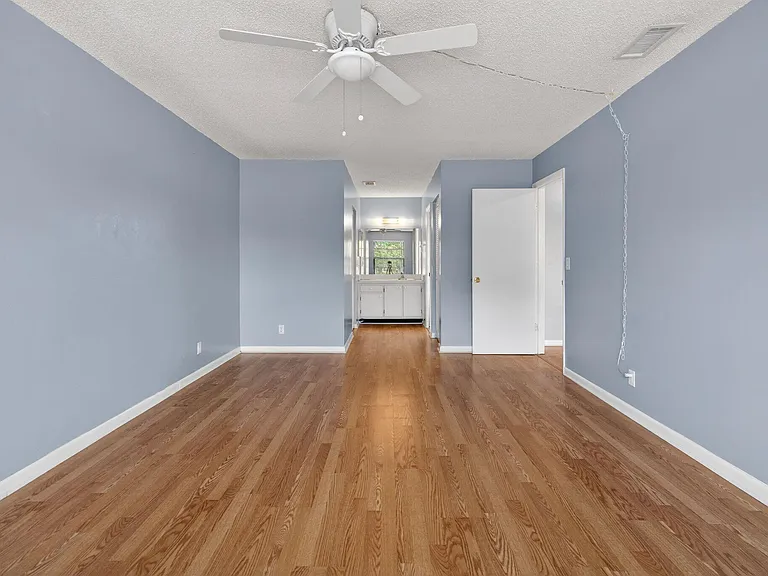 707 Stonewood Ct #19C — Photo 17
